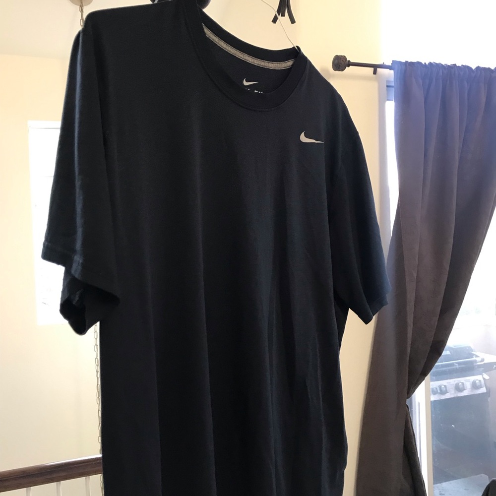 Nike Men’s Dri Fit T-shirt